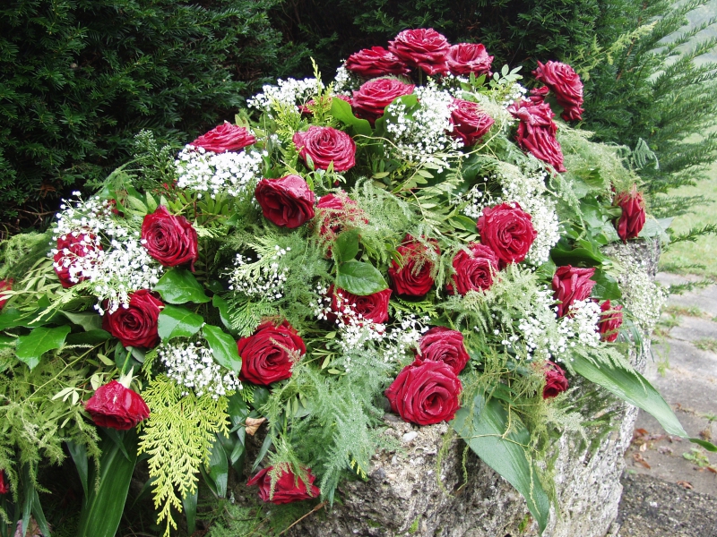 funeraire-SPERACEDES-min_roses-61203